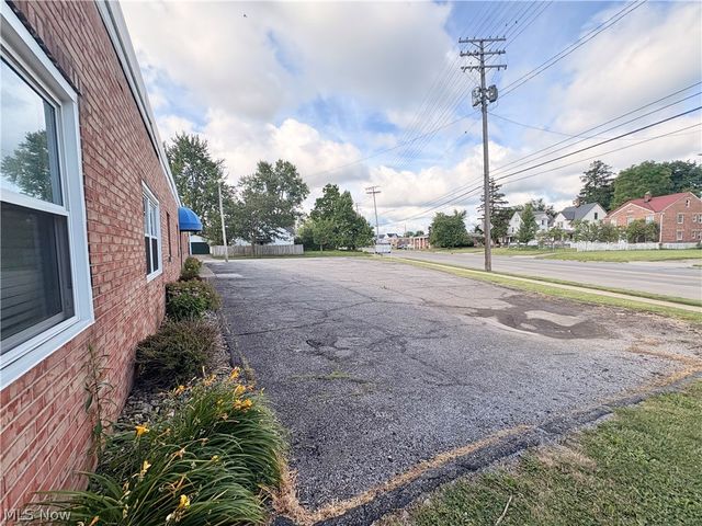 4367 Rocky River Drive, Cleveland, OH 44135