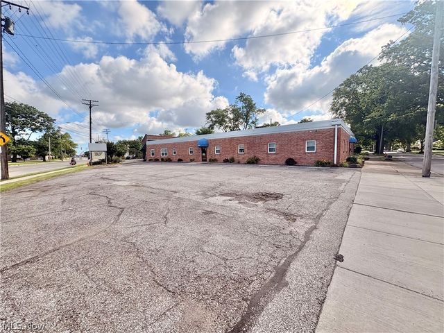 4367 Rocky River Drive, Cleveland, OH 44135