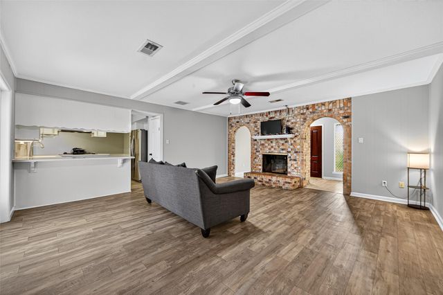 7259 Shady Arbor Lane, Houston, TX 77040