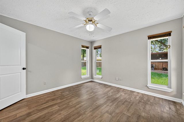 7259 Shady Arbor Lane, Houston, TX 77040