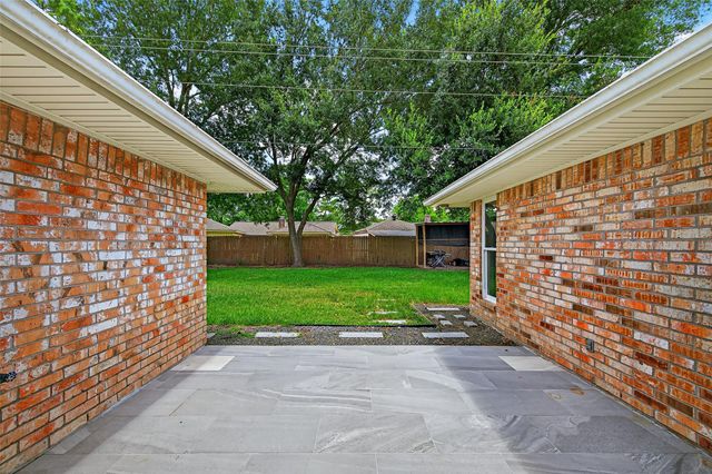 7259 Shady Arbor Lane, Houston, TX 77040