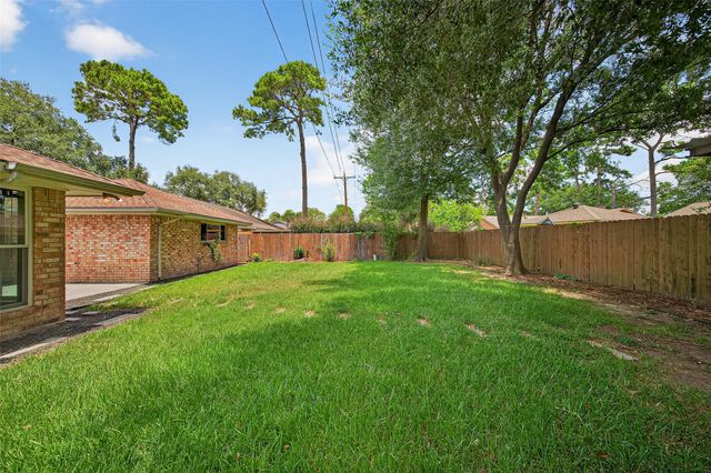 7259 Shady Arbor Lane, Houston, TX 77040