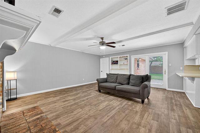 7259 Shady Arbor Lane, Houston, TX 77040