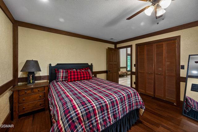 1116 Ski Mountain Road, Gatlinburg, TN 37738