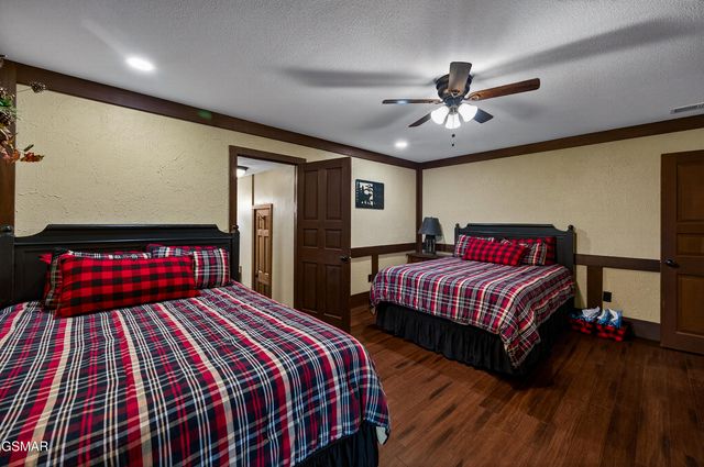 1116 Ski Mountain Road, Gatlinburg, TN 37738