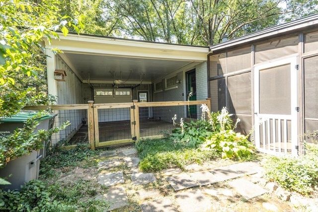 4910 COLE RD, Memphis, TN 38117