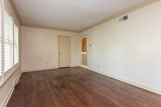 4910 COLE RD, Memphis, TN 38117