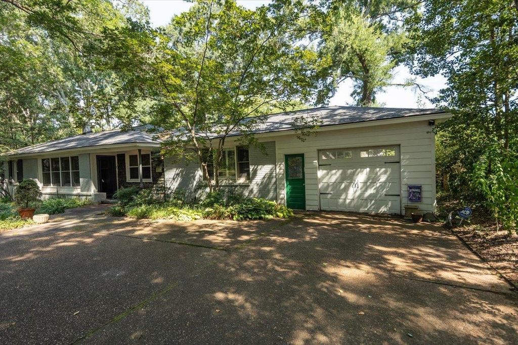 4910 COLE RD, Memphis, TN 38117