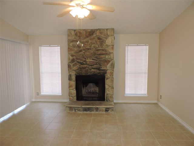 17401 Red Oak Drive 104, Houston, TX 77090