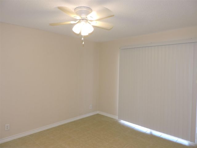 17401 Red Oak Drive 104, Houston, TX 77090