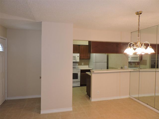 17401 Red Oak Drive 104, Houston, TX 77090