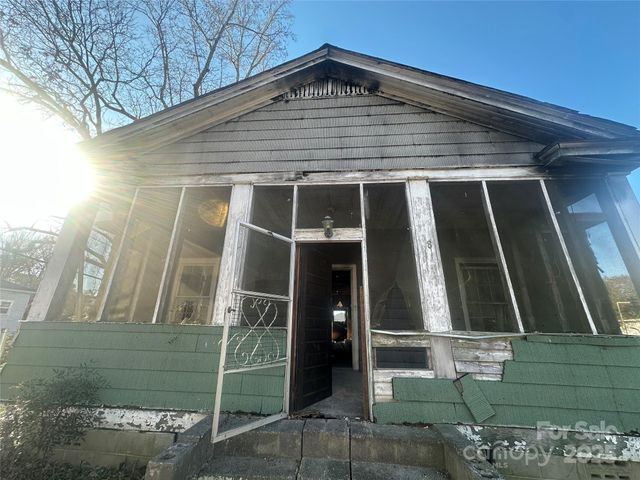 58 Oak Street, Great Falls, SC 29055