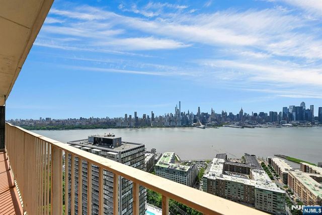6040 Boulevard East 31E, West New York, NJ 07093
