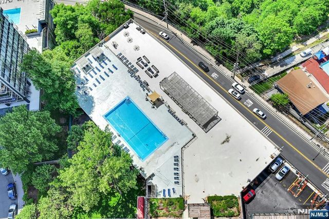 6040 Boulevard East 31E, West New York, NJ 07093