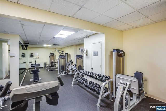 6040 Boulevard East 31E, West New York, NJ 07093