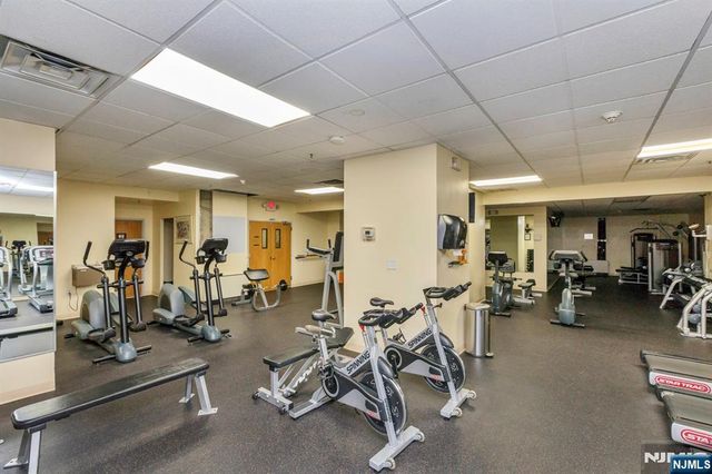 6040 Boulevard East 31E, West New York, NJ 07093