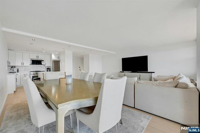 6040 Boulevard East 31E, West New York, NJ 07093