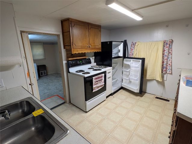 9728 CHURCH Road, Linesville, PA 16424