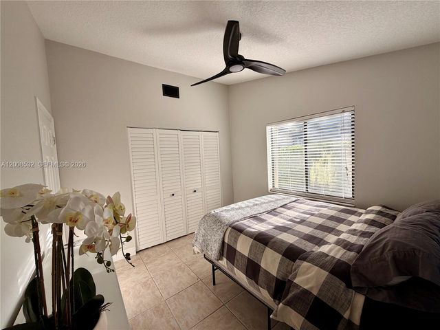 3064 S Oakland Forest Dr 1001, Oakland Park, FL 33309