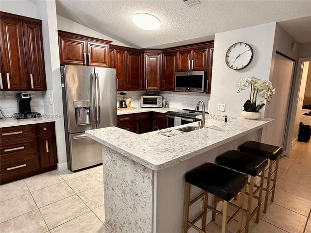 3064 S Oakland Forest Dr 1001, Oakland Park, FL 33309