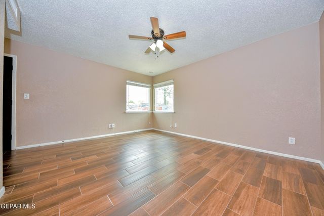 10348 DARIN Road, El Paso, TX 79925