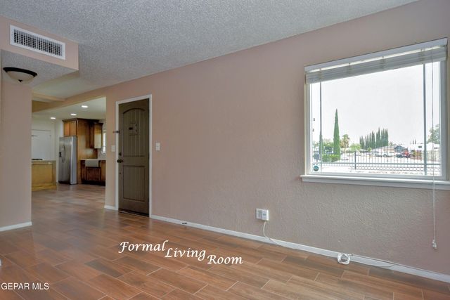 10348 DARIN Road, El Paso, TX 79925