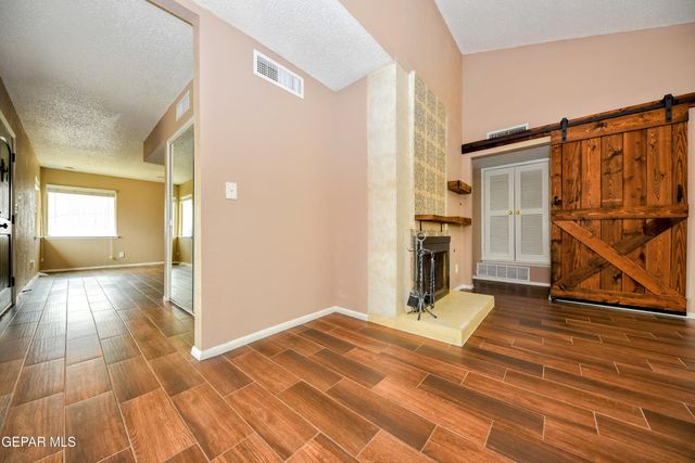 10348 DARIN Road, El Paso, TX 79925