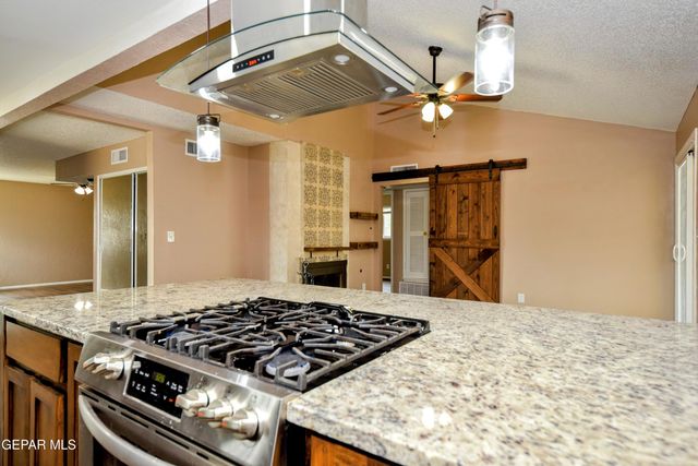 10348 DARIN Road, El Paso, TX 79925