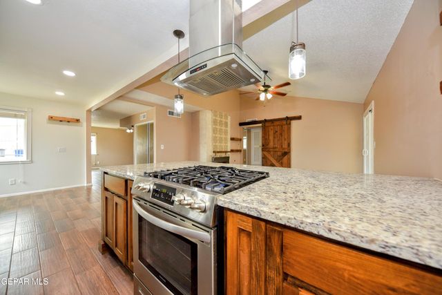 10348 DARIN Road, El Paso, TX 79925