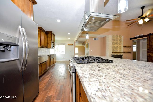 10348 DARIN Road, El Paso, TX 79925