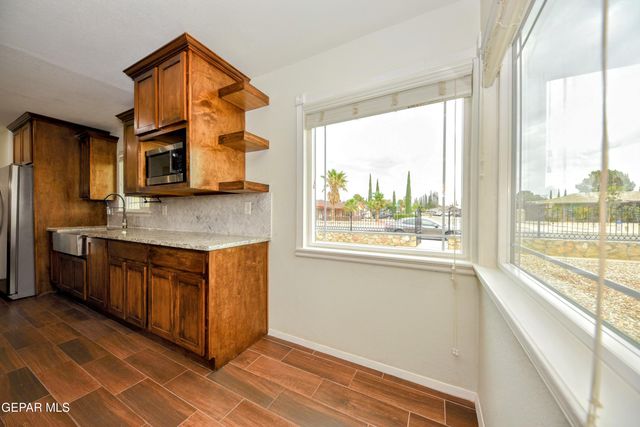 10348 DARIN Road, El Paso, TX 79925