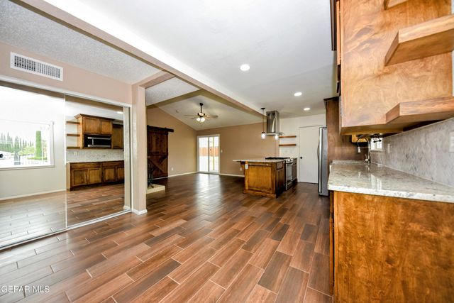10348 DARIN Road, El Paso, TX 79925