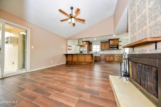 10348 DARIN Road, El Paso, TX 79925