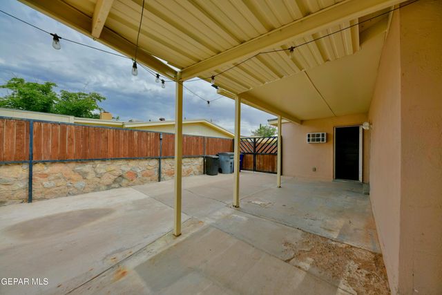 10348 DARIN Road, El Paso, TX 79925