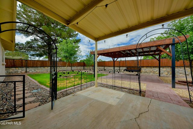 10348 DARIN Road, El Paso, TX 79925