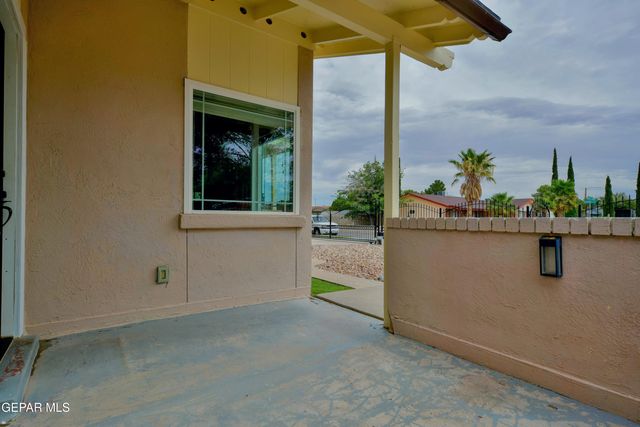 10348 DARIN Road, El Paso, TX 79925