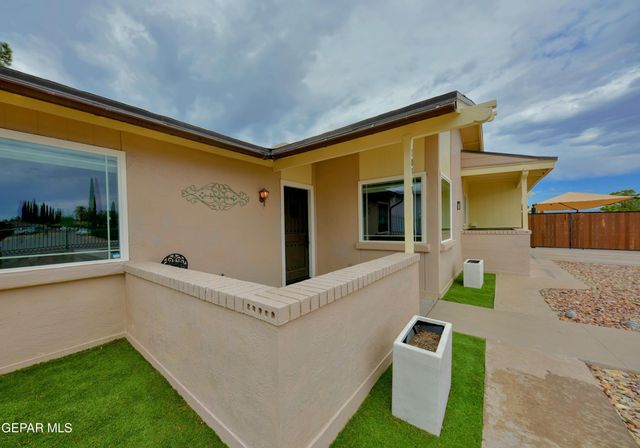 10348 DARIN Road, El Paso, TX 79925