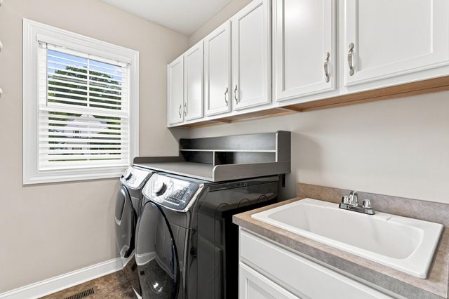 1607 Adlington Drive, Galena, OH 43021