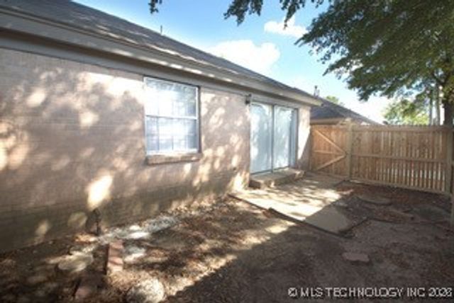 4710 S Fulton Place, Tulsa, OK 74135