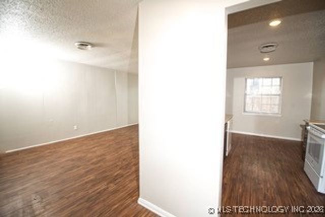 4710 S Fulton Place, Tulsa, OK 74135