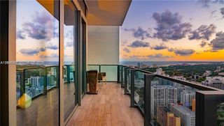 88 SW 7th St 4106, Miami, FL 33130