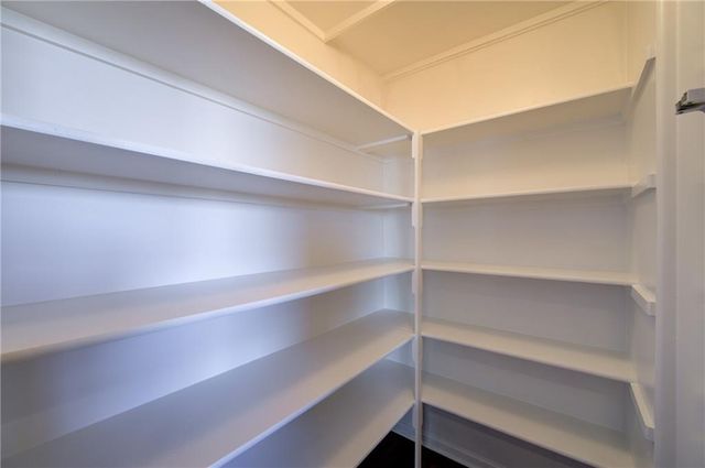 1001 SE Forest Ridge Court, Blue Springs, MO 64014