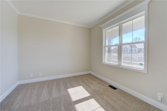 1001 SE Forest Ridge Court, Blue Springs, MO 64014