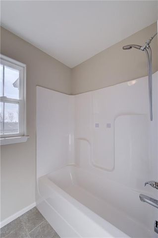 1001 SE Forest Ridge Court, Blue Springs, MO 64014