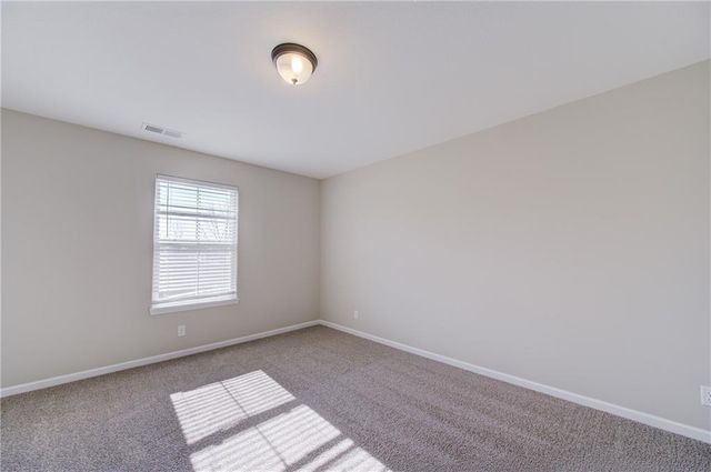 1001 SE Forest Ridge Court, Blue Springs, MO 64014