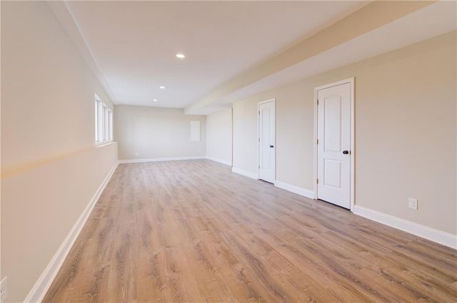 1001 SE Forest Ridge Court, Blue Springs, MO 64014