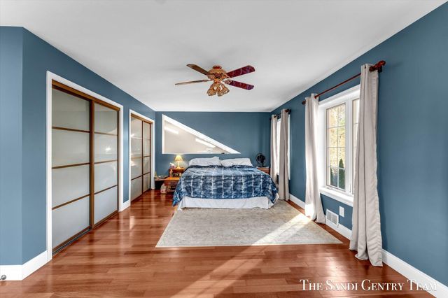 1020 Brookway Court, Norton Shores City, MI 49441