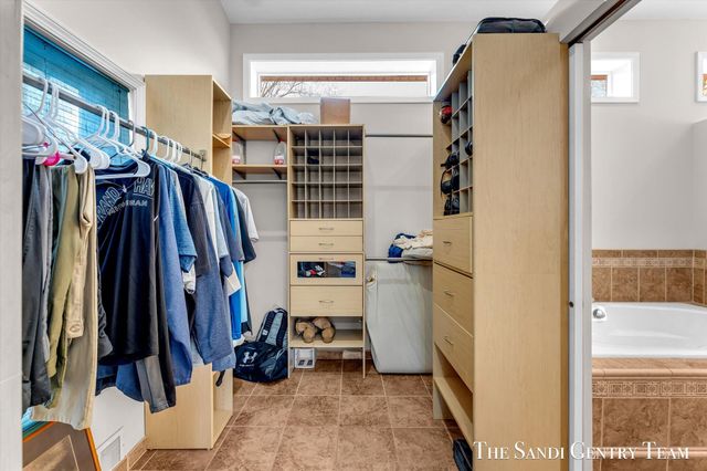 1020 Brookway Court, Norton Shores City, MI 49441