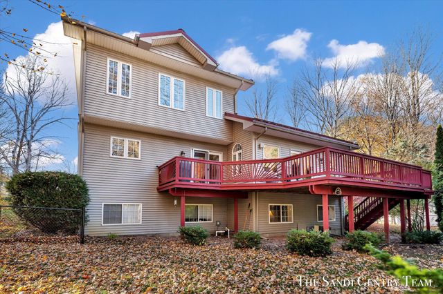 1020 Brookway Court, Norton Shores City, MI 49441