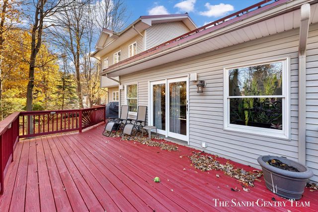 1020 Brookway Court, Norton Shores City, MI 49441